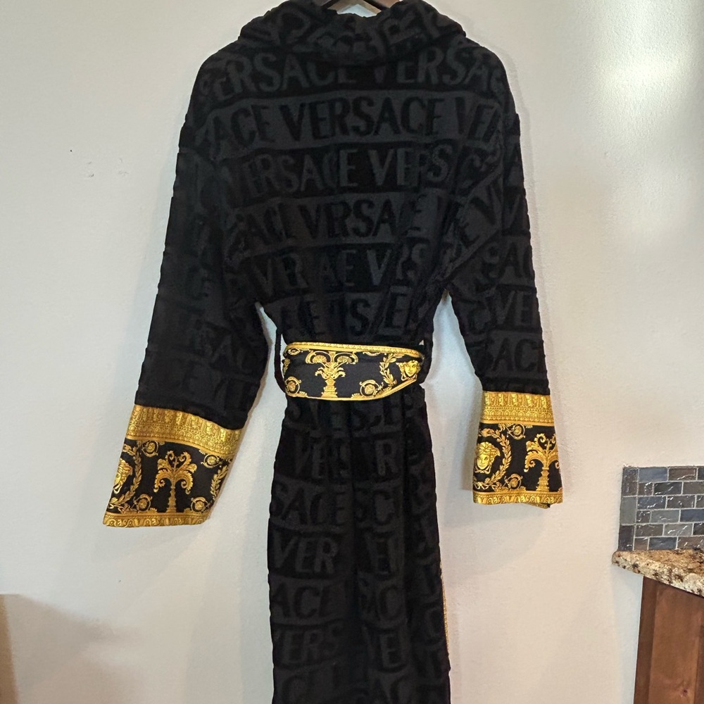 Versace Black Robe - Picture 4 of 6